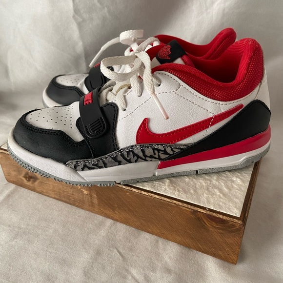 Nike Other - Nike Air Jordan Low Top Legacy 312 Sneaker Youth White/Black/Gym Red Size 13C